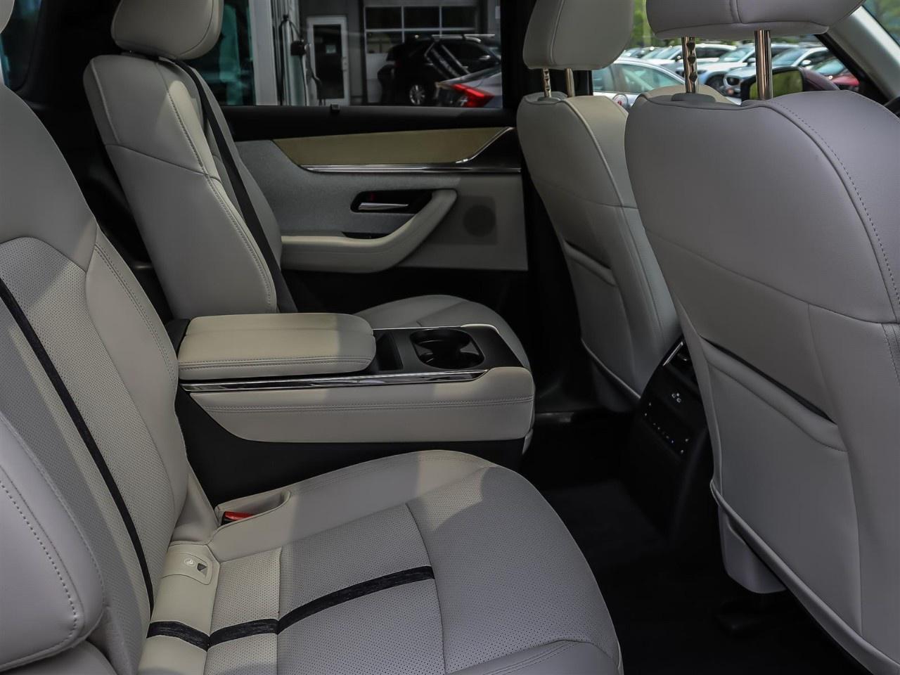 2024 Mazda CX-90 MHEV Signature AWD Photo