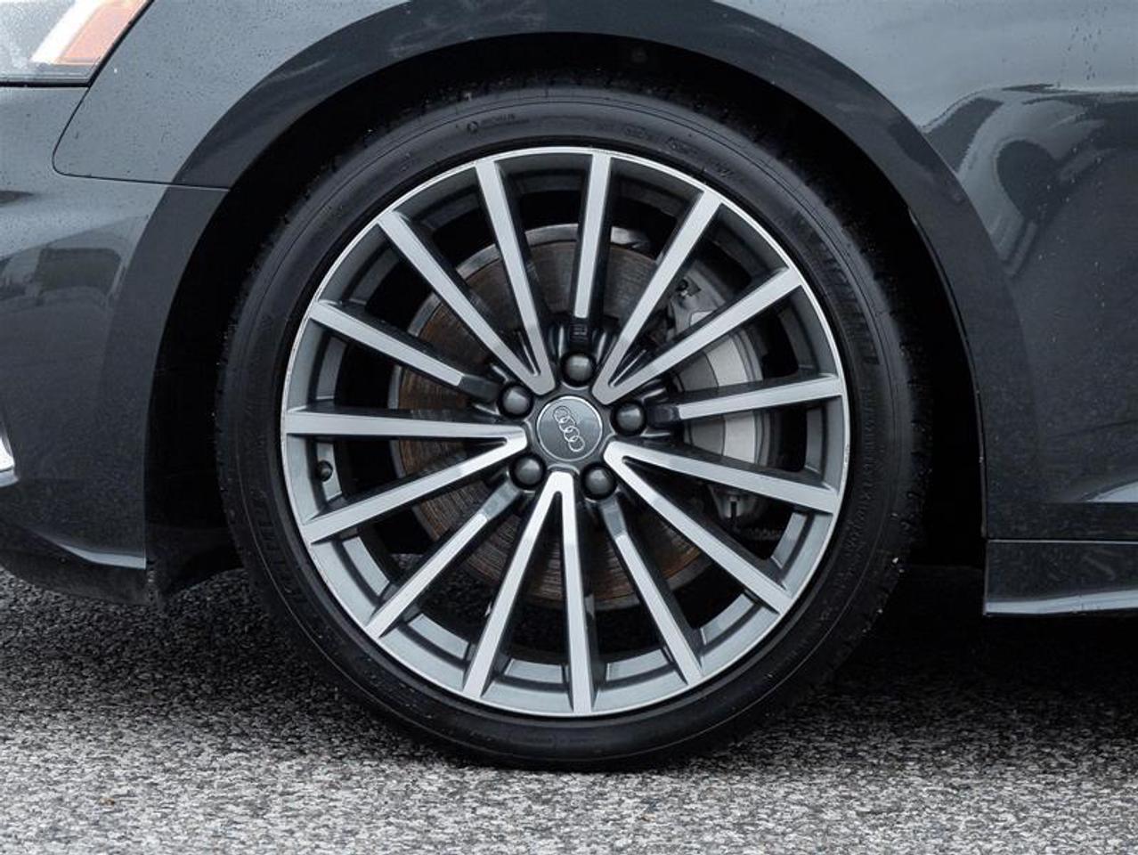 2020 Audi A5 2.0T Komfort 4dr All-Wheel Drive quattro Sportback Photo4