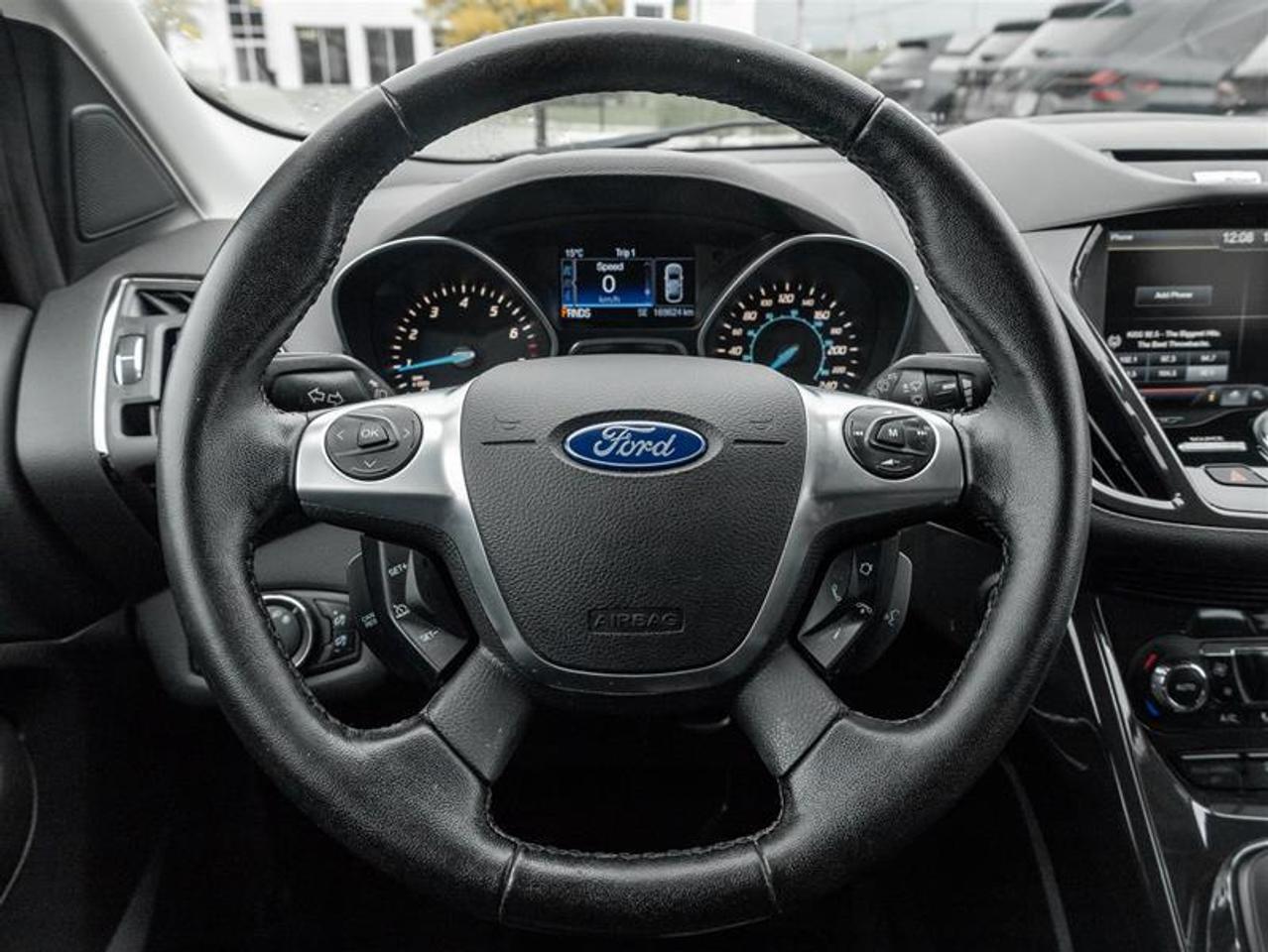 2014 Ford Escape Titanium 4dr Front-Wheel Drive Photo
