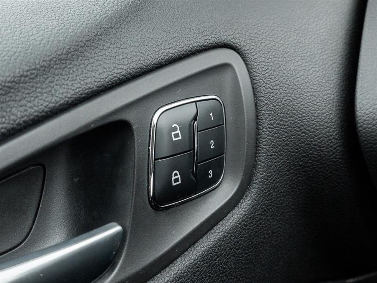 2014 Ford Escape Titanium 4dr Front-Wheel Drive Photo