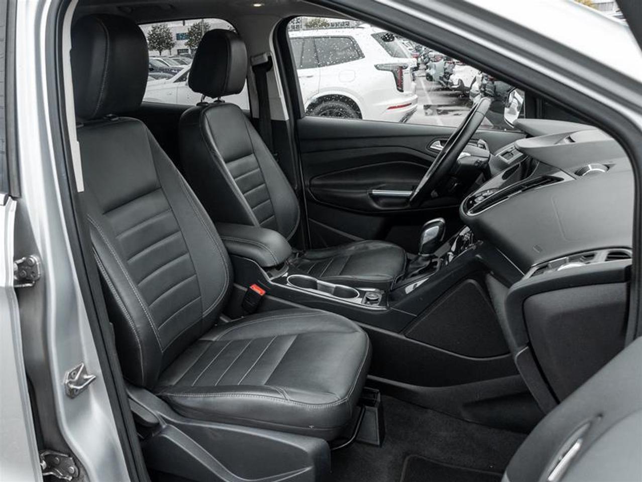 2014 Ford Escape Titanium 4dr Front-Wheel Drive Photo