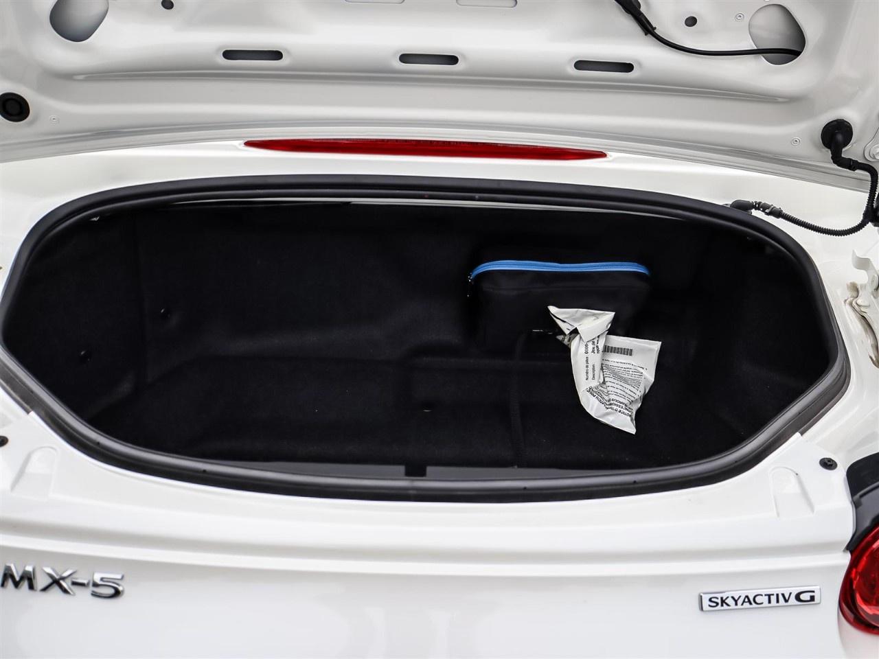 2023 Mazda MX-5  Photo