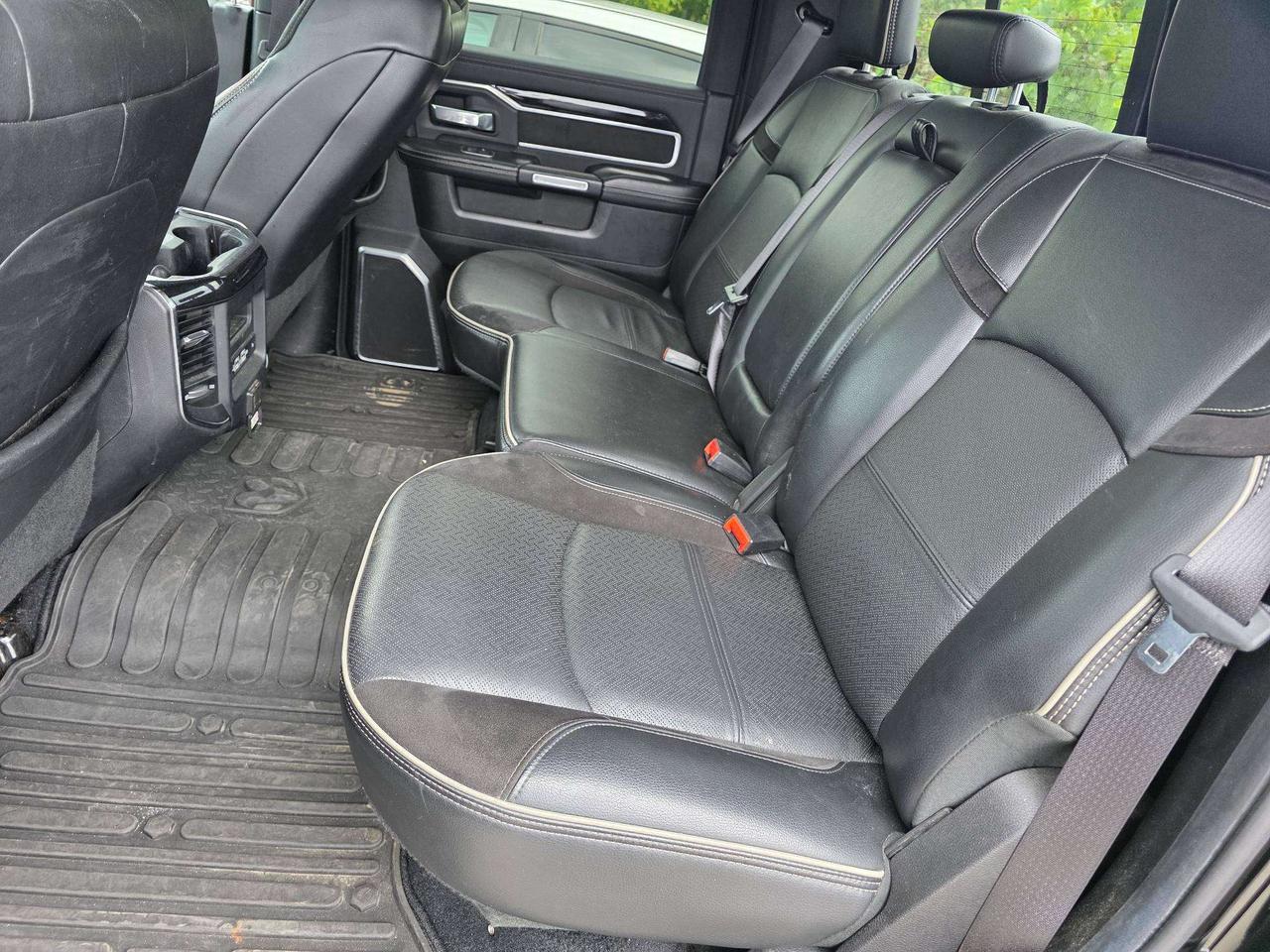 2019 RAM 2500 Laramie 4x4 Sunroof Leather Nav Back Up Camera Photo
