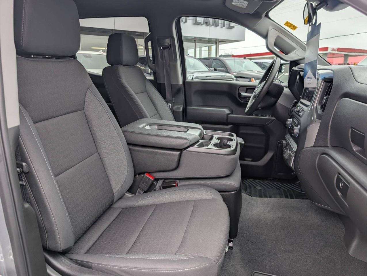 2025 Chevrolet Silverado 1500 Crew Cab Standard Box 4-Wheel Drive Custom Trail Boss Photo