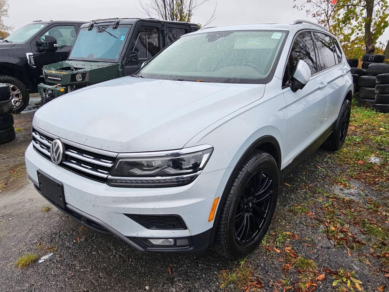 2019 Volkswagen Tiguan Highline 4dr All-wheel Drive 4MOTION Photo0