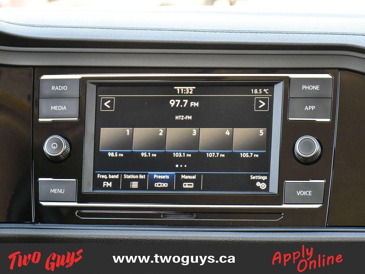 2023 Volkswagen Jetta Trendline Back Up Camera Photo