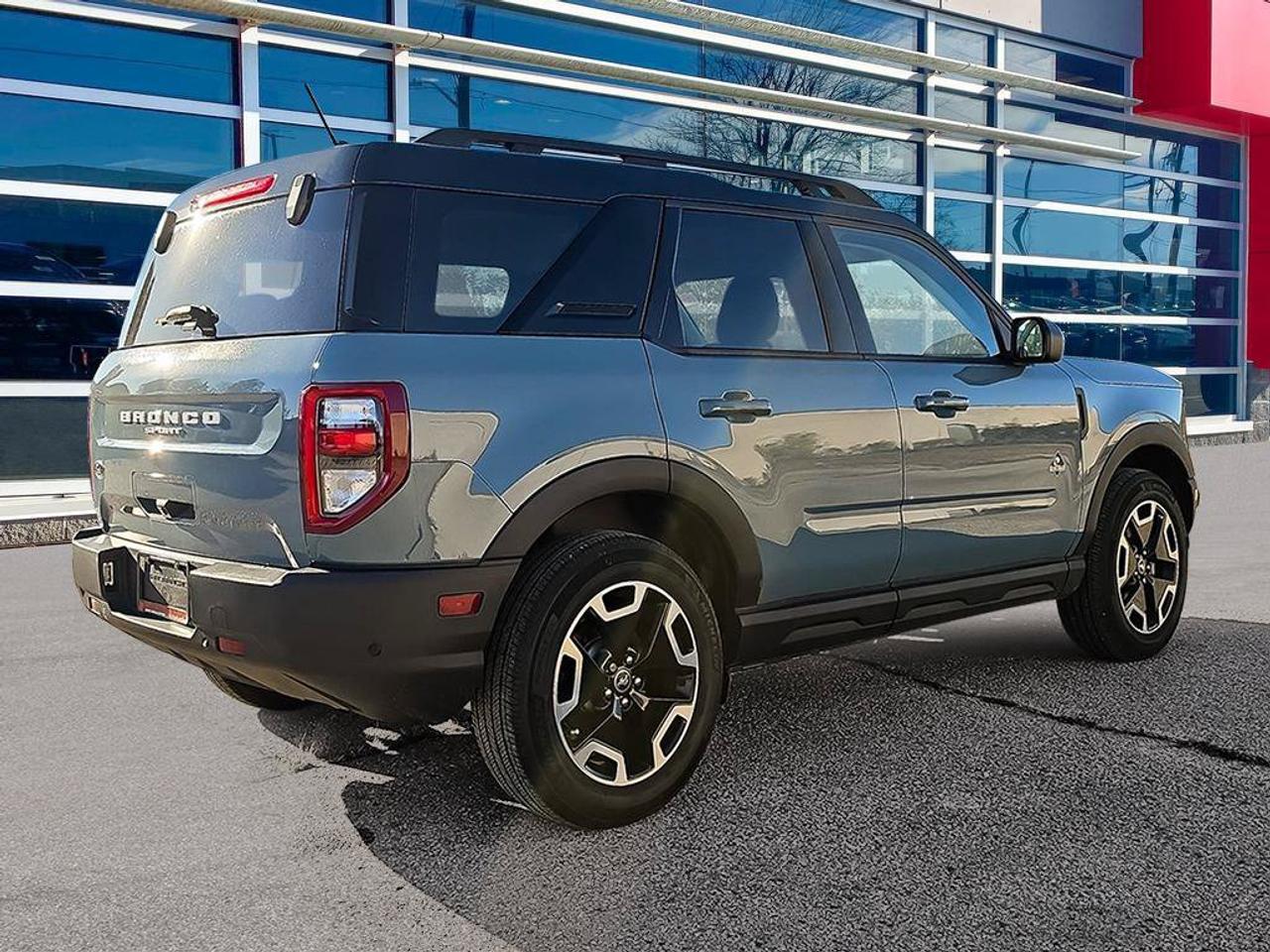 2023 Ford Bronco Sport Outer Banks 4X4 | No Accidents | Mint Condition | Michelin Tires | Heated Seats + Steering Wheel | Photo