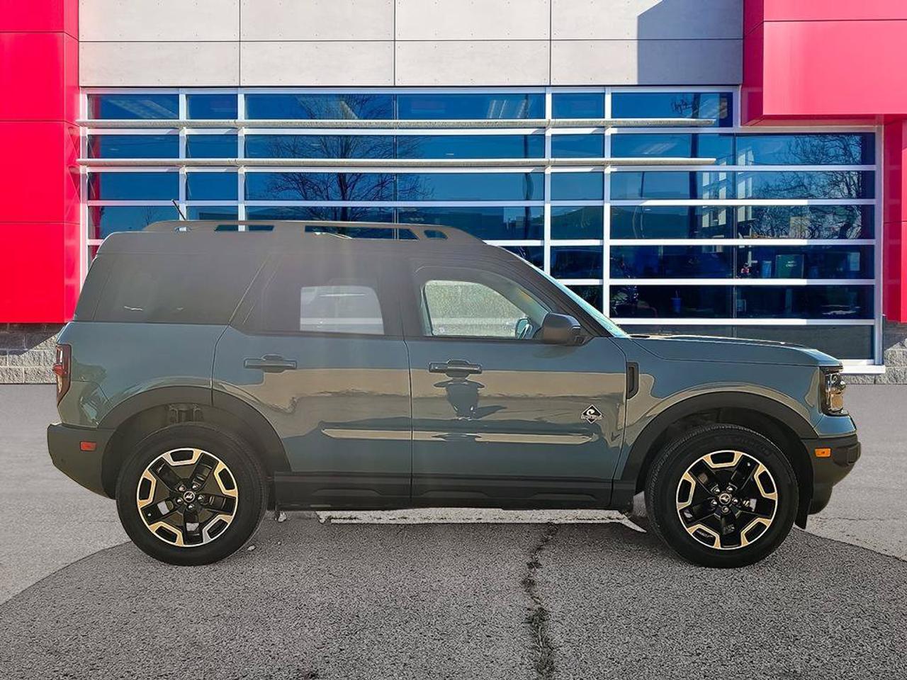 2023 Ford Bronco Sport Outer Banks 4X4 | No Accidents | Mint Condition | Michelin Tires | Heated Seats + Steering Wheel | Photo