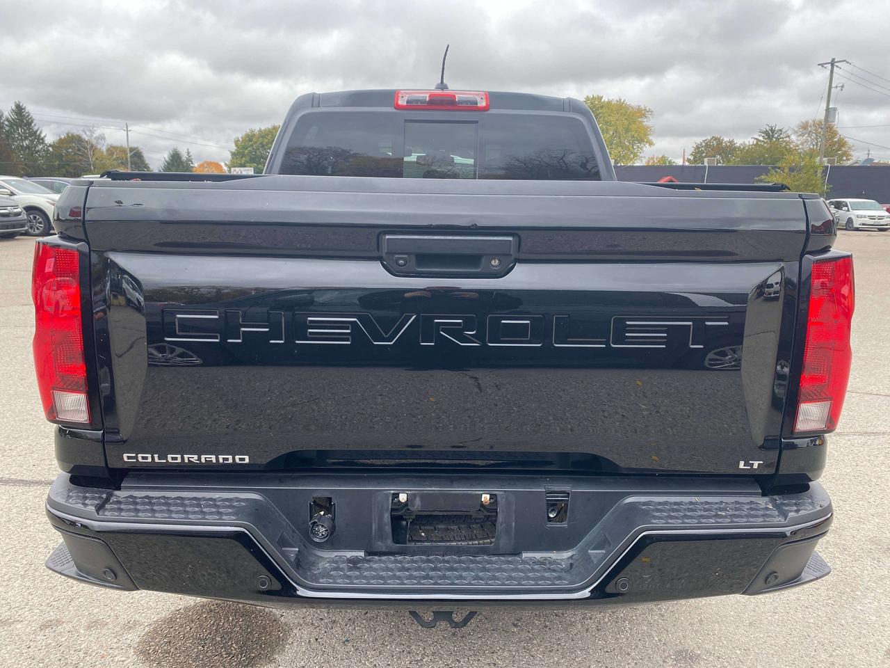 2024 Chevrolet Colorado 4WD LT, CLEAN CARFAX, HEATED CLOTH, REMOTE START! Photo