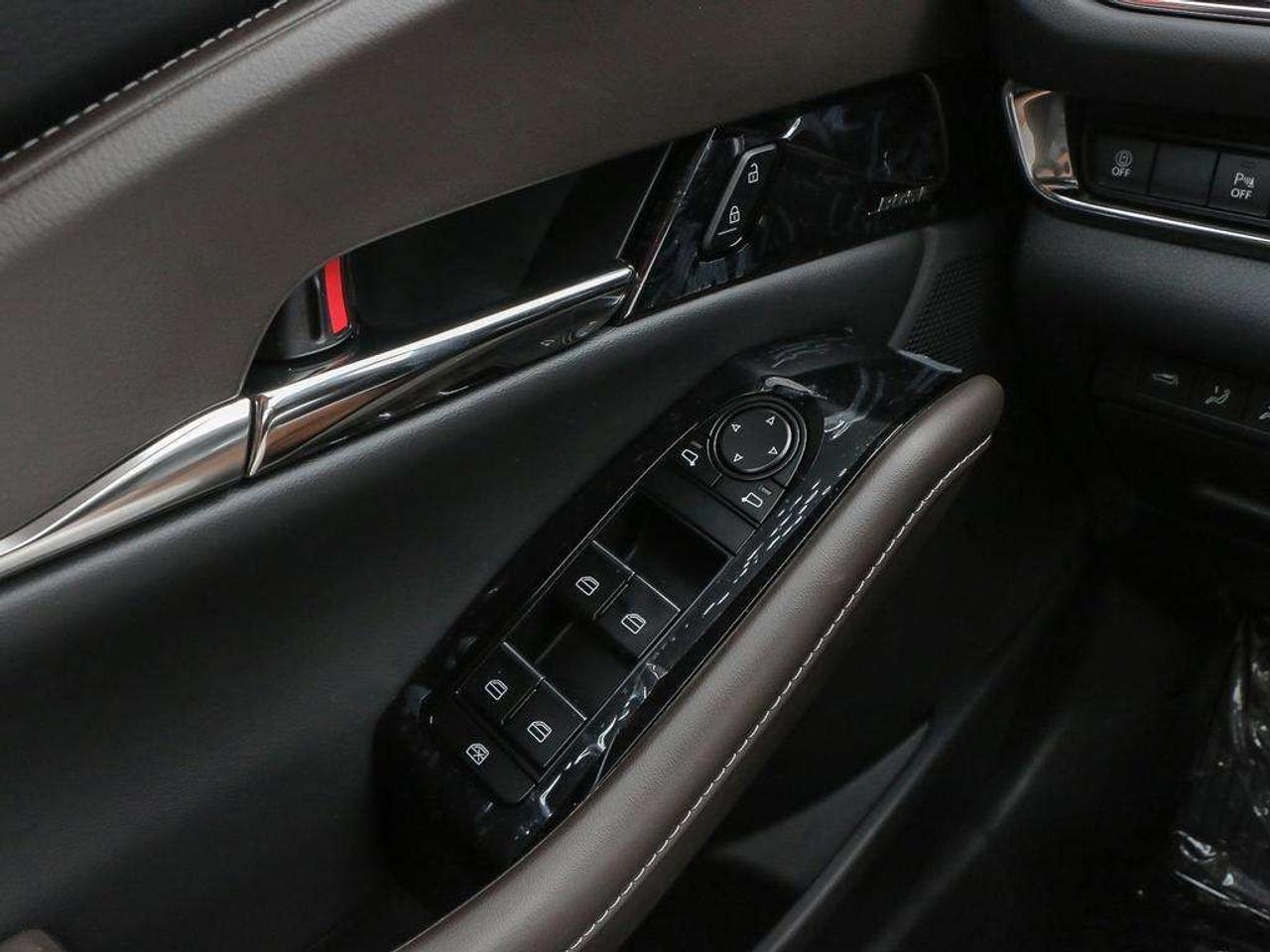 2025 Mazda CX-30 GT AWD Photo