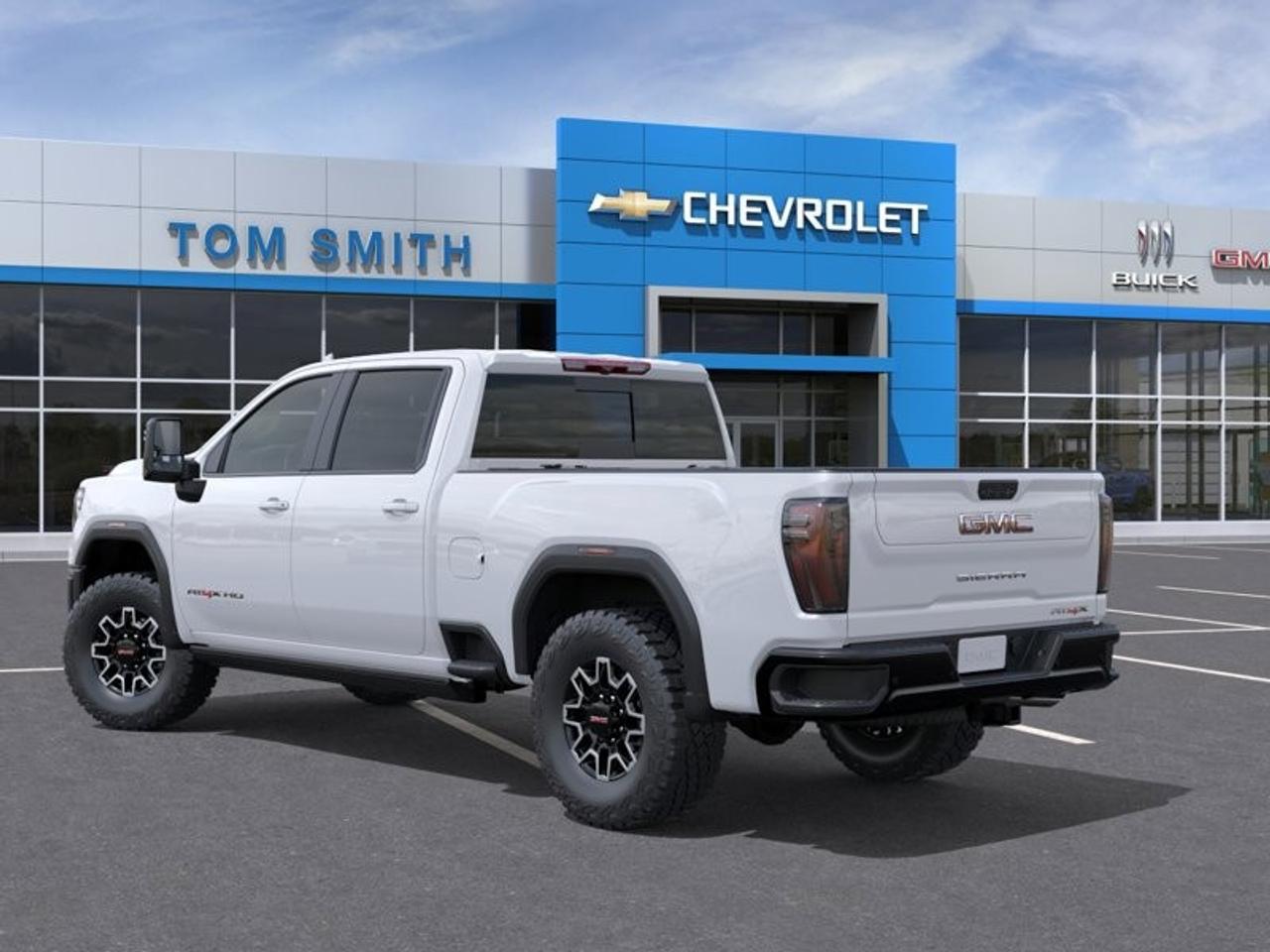 2026 GMC SIERRA 2500HD Crew Cab Standard Box 4-Wheel Drive AT4X Photo3