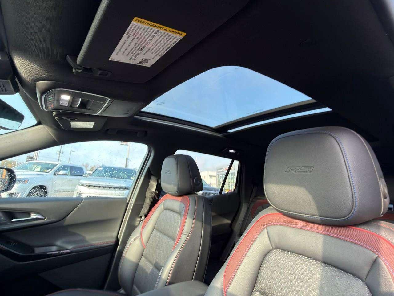 2025 Chevrolet Equinox ACCIDENT FREE   PANO SUNROOF   LEATHER Photo