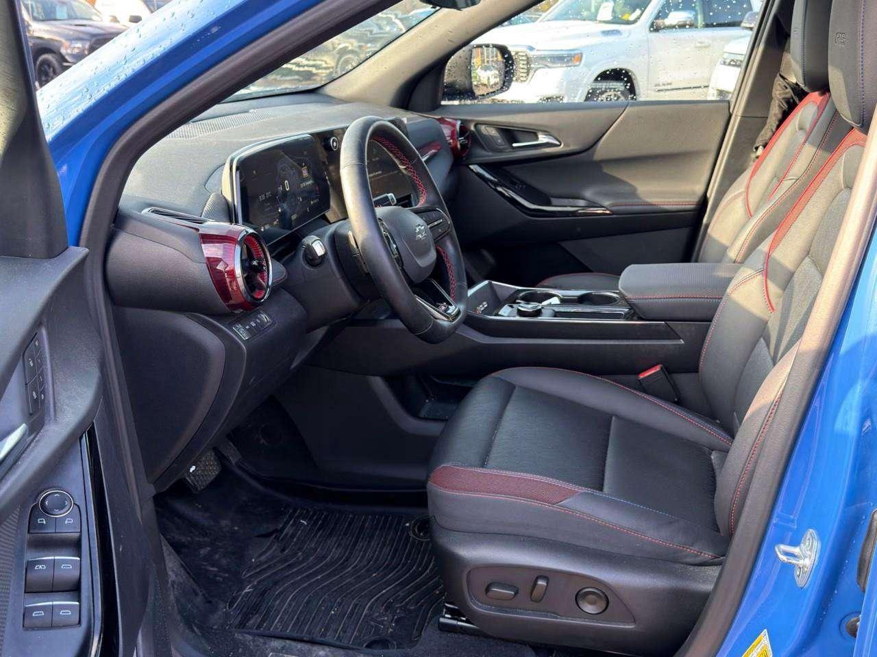 2025 Chevrolet Equinox ACCIDENT FREE   PANO SUNROOF   LEATHER Photo