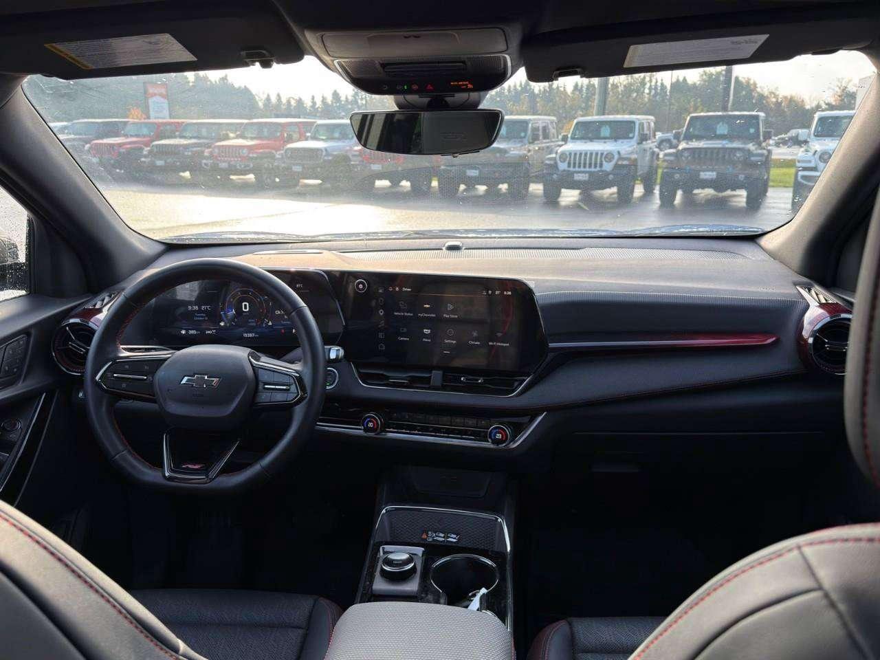 2025 Chevrolet Equinox ACCIDENT FREE   PANO SUNROOF   LEATHER Photo