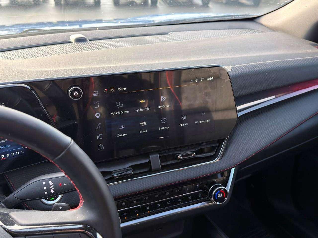2025 Chevrolet Equinox ACCIDENT FREE   PANO SUNROOF   LEATHER Photo