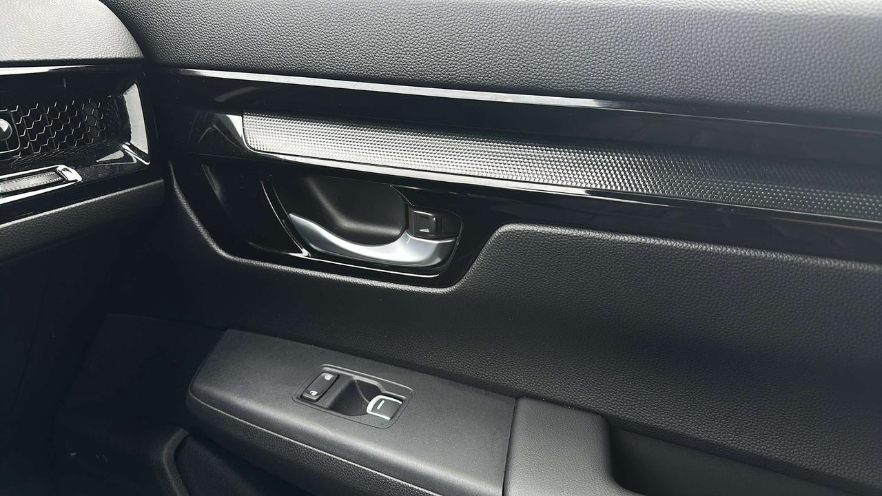 2024 Honda CR-V Touring Photo