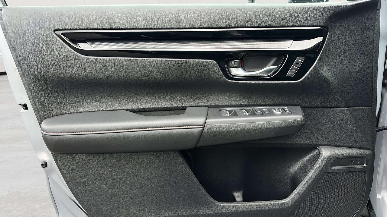 2024 Honda CR-V Touring Photo