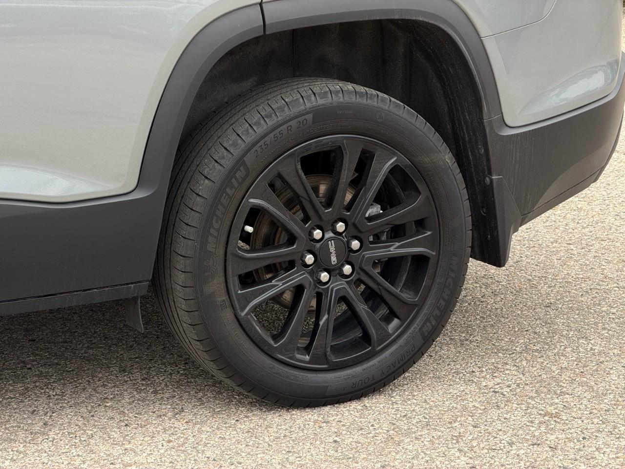 2023 GMC Acadia SLE All-wheel Drive Photo