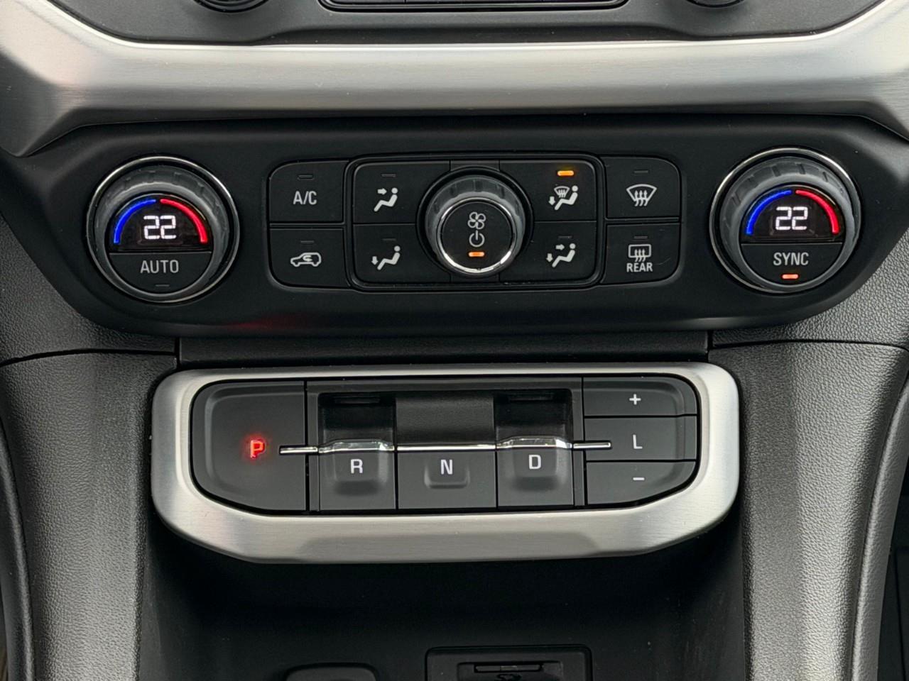 2023 GMC Acadia SLE All-wheel Drive Photo