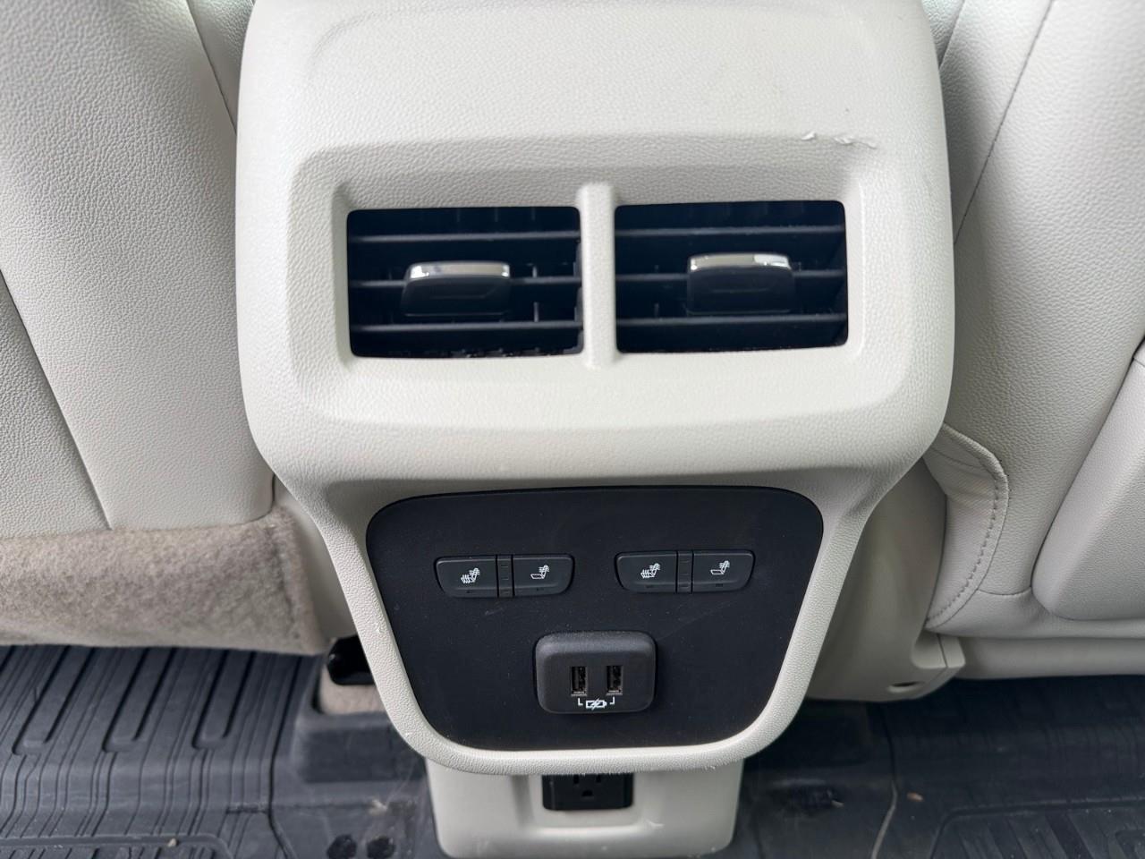 2023 GMC Terrain Denali All-Wheel Drive Photo