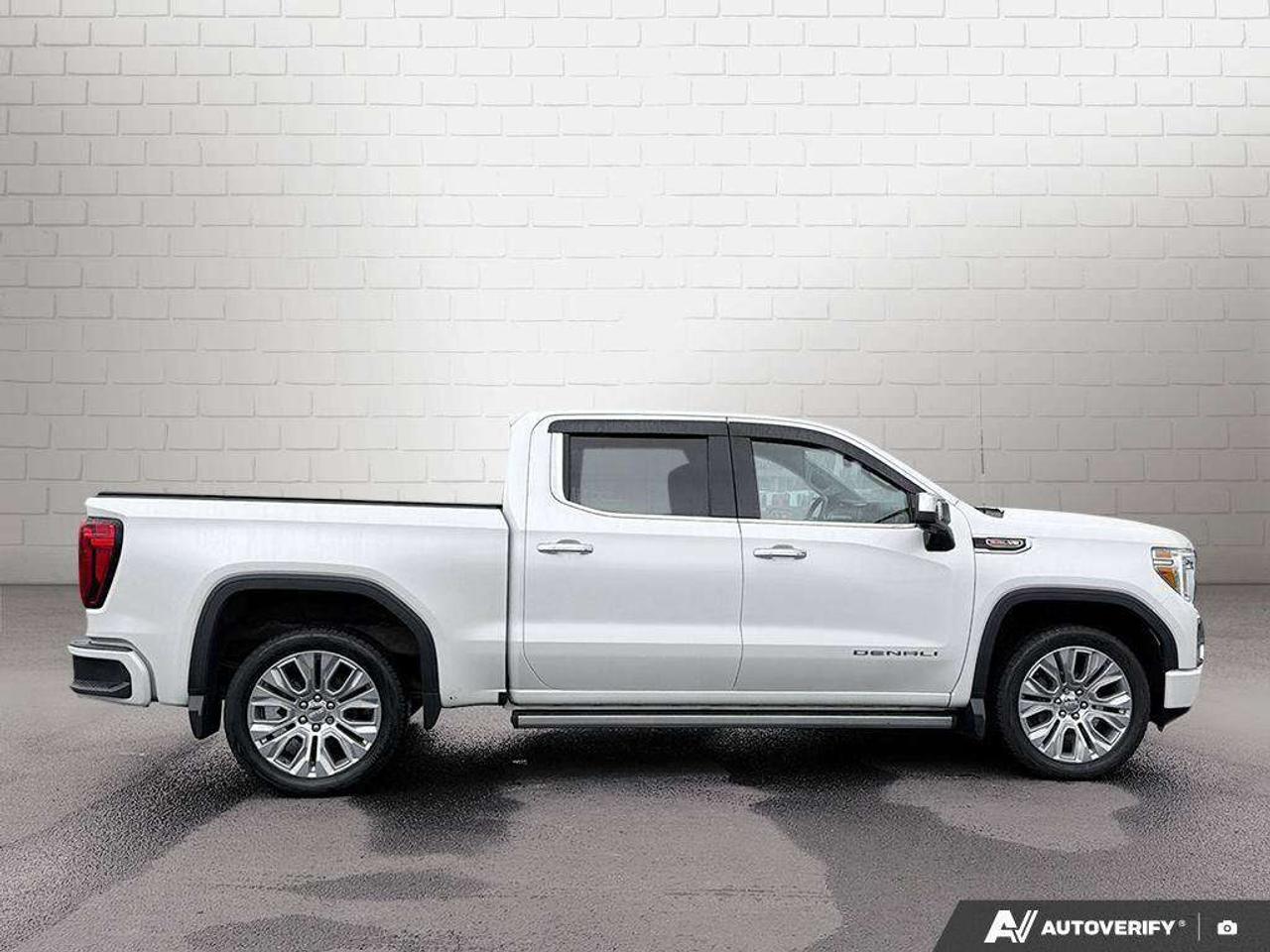 2022 GMC Sierra 1500 Soft Tonneau Cover   Sunroof   Heated & Vented Seats   Trailer Brake Controller Photo