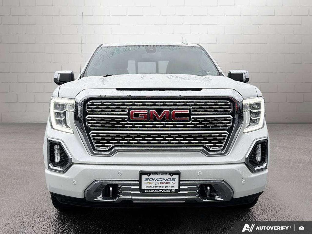 2022 GMC Sierra 1500 Soft Tonneau Cover   Sunroof   Heated & Vented Seats   Trailer Brake Controller Photo