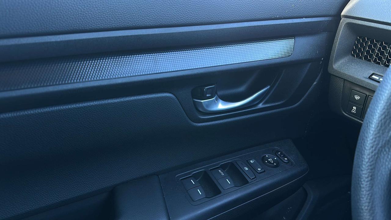 2025 Honda CR-V LX Photo