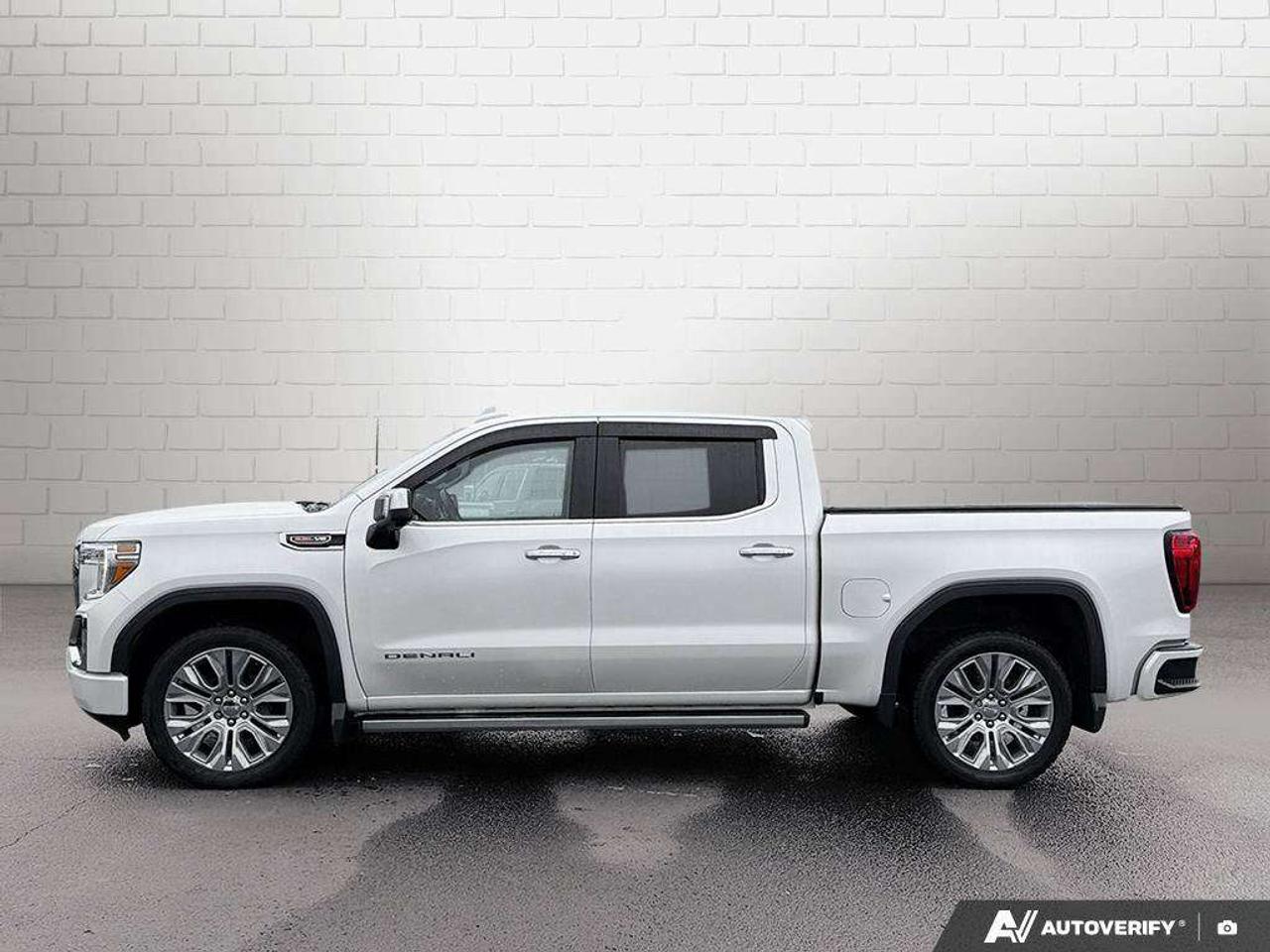 2022 GMC Sierra 1500 Soft Tonneau Cover   Sunroof   Heated & Vented Seats   Trailer Brake Controller Photo1