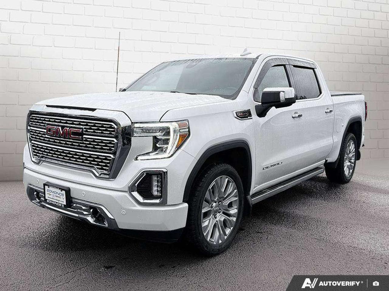 2022 GMC Sierra 1500 Soft Tonneau Cover   Sunroof   Heated & Vented Seats   Trailer Brake Controller Photo0