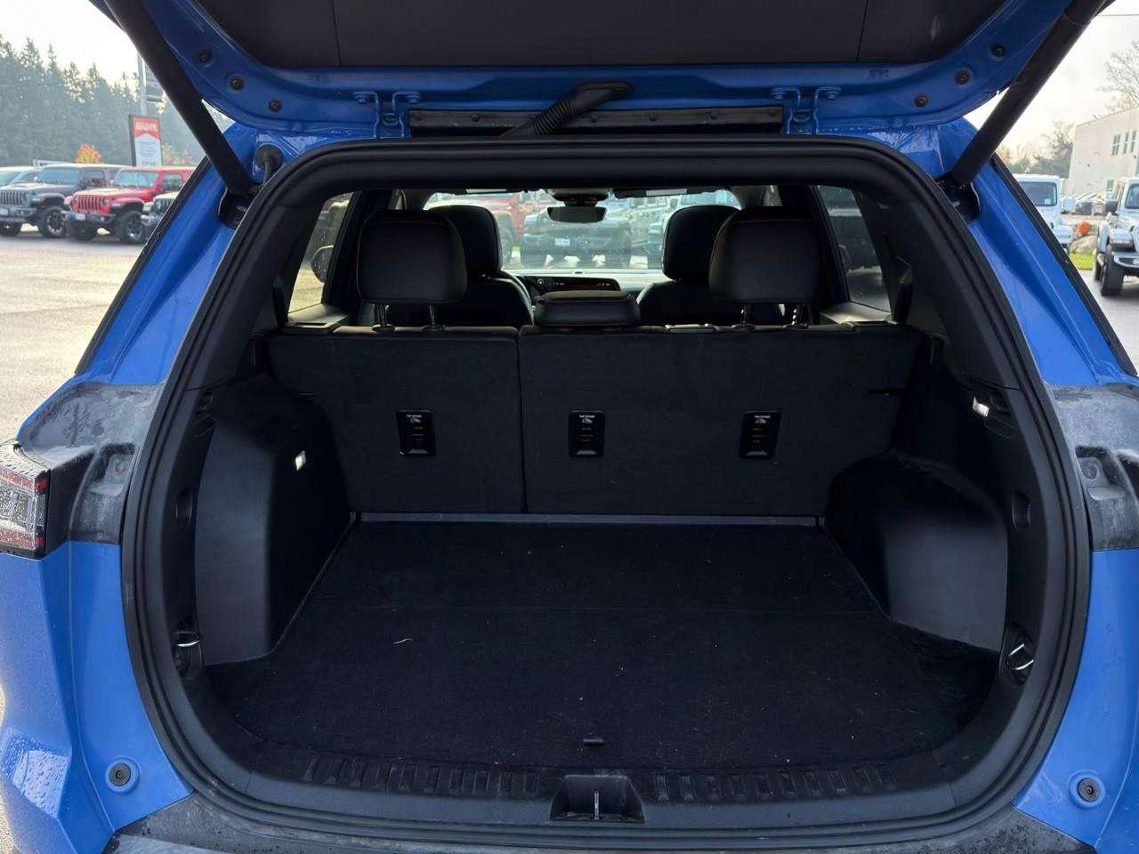 2025 Chevrolet Equinox ACCIDENT FREE   PANO SUNROOF   LEATHER Photo