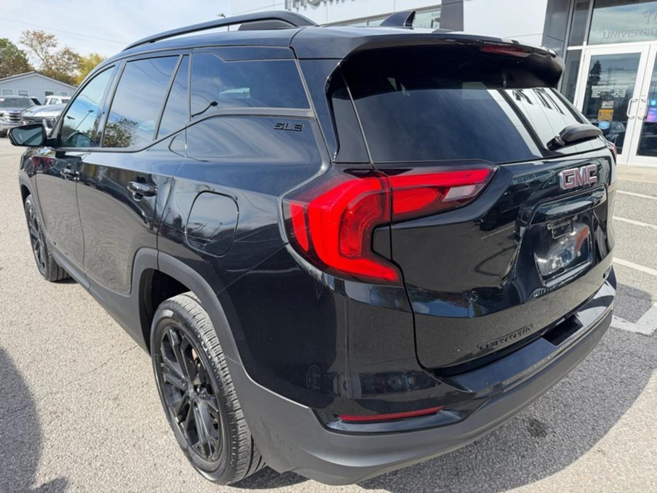 2021 GMC Terrain AWD SLE Photo