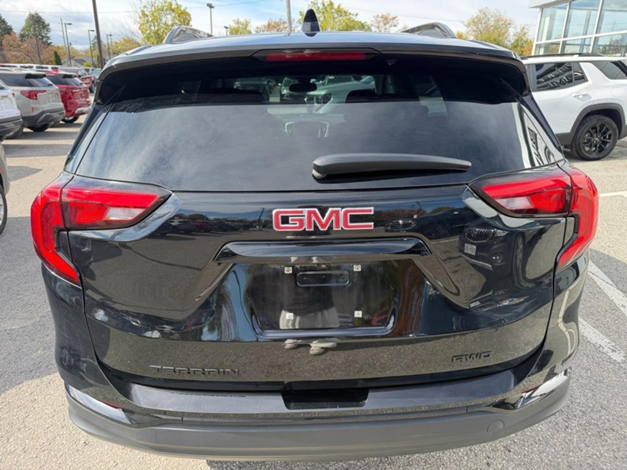 2021 GMC Terrain AWD SLE Photo