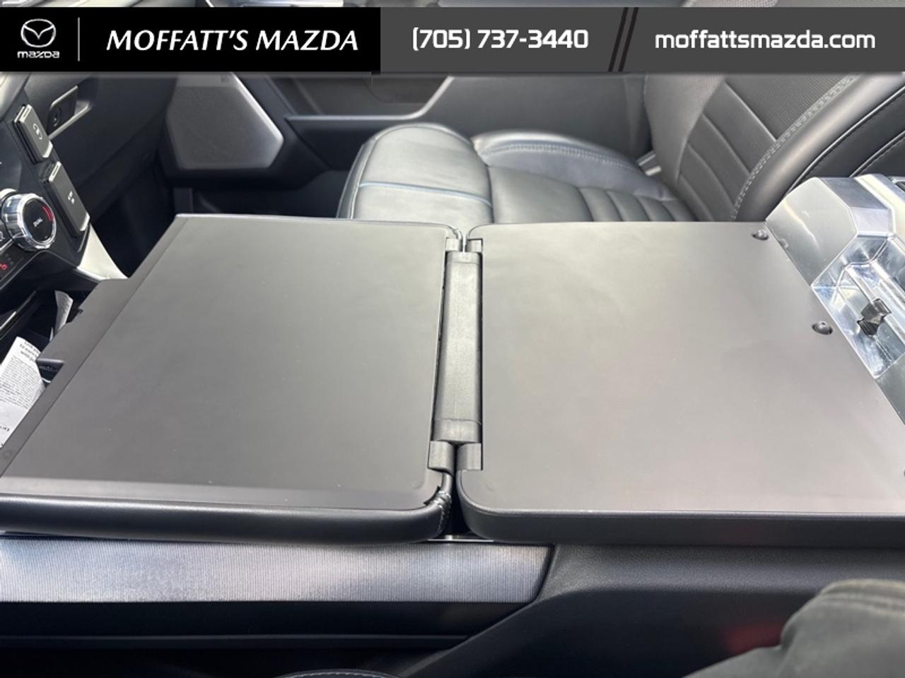 2025 Ford F-150 Platinum Photo