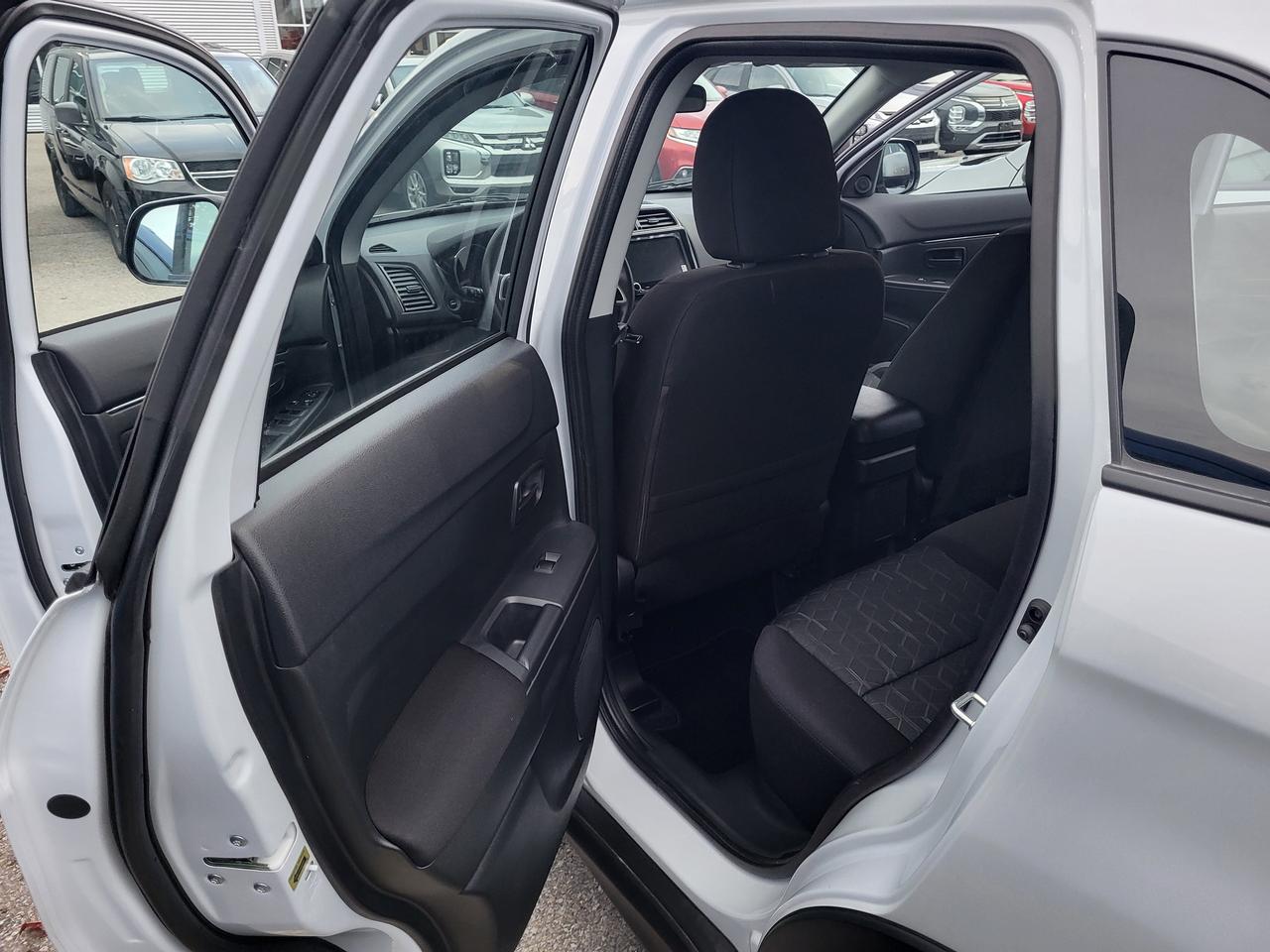2026 Mitsubishi RVR ES FWD Photo