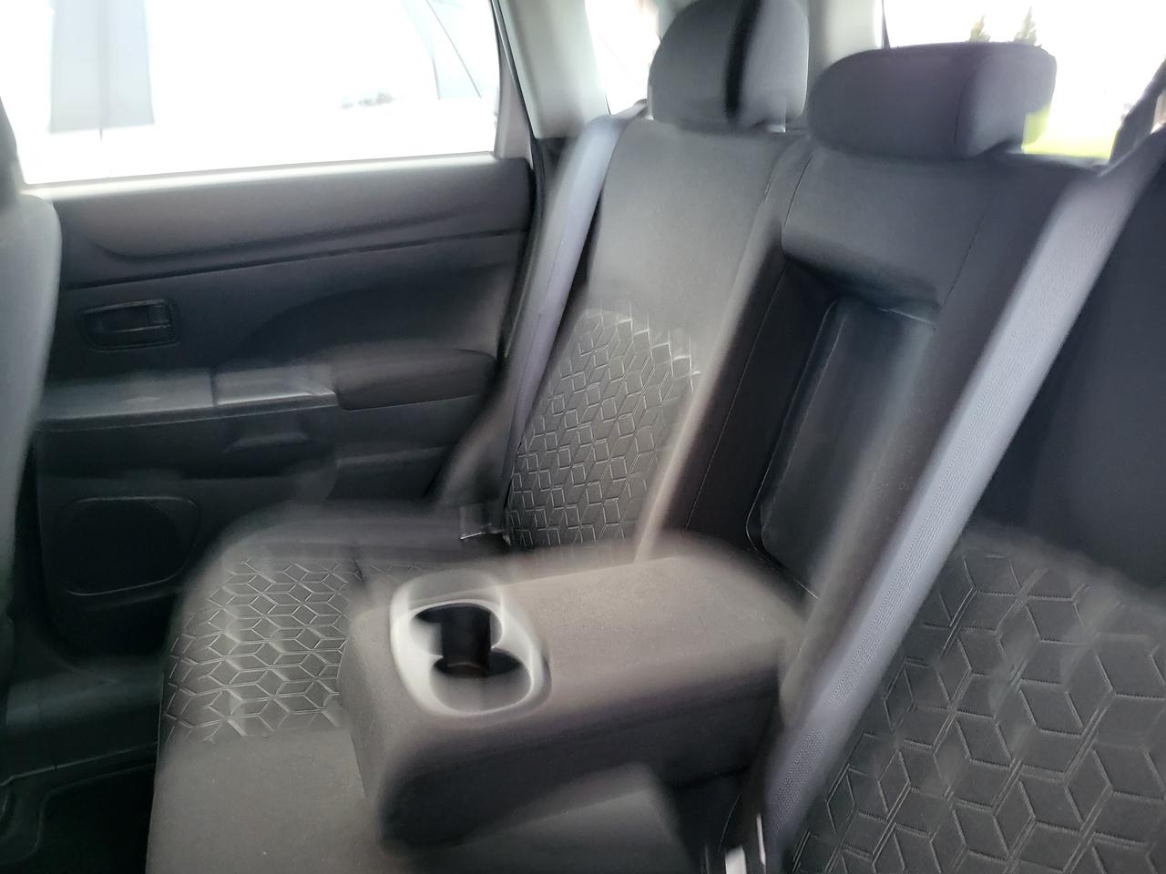 2026 Mitsubishi RVR ES FWD Photo