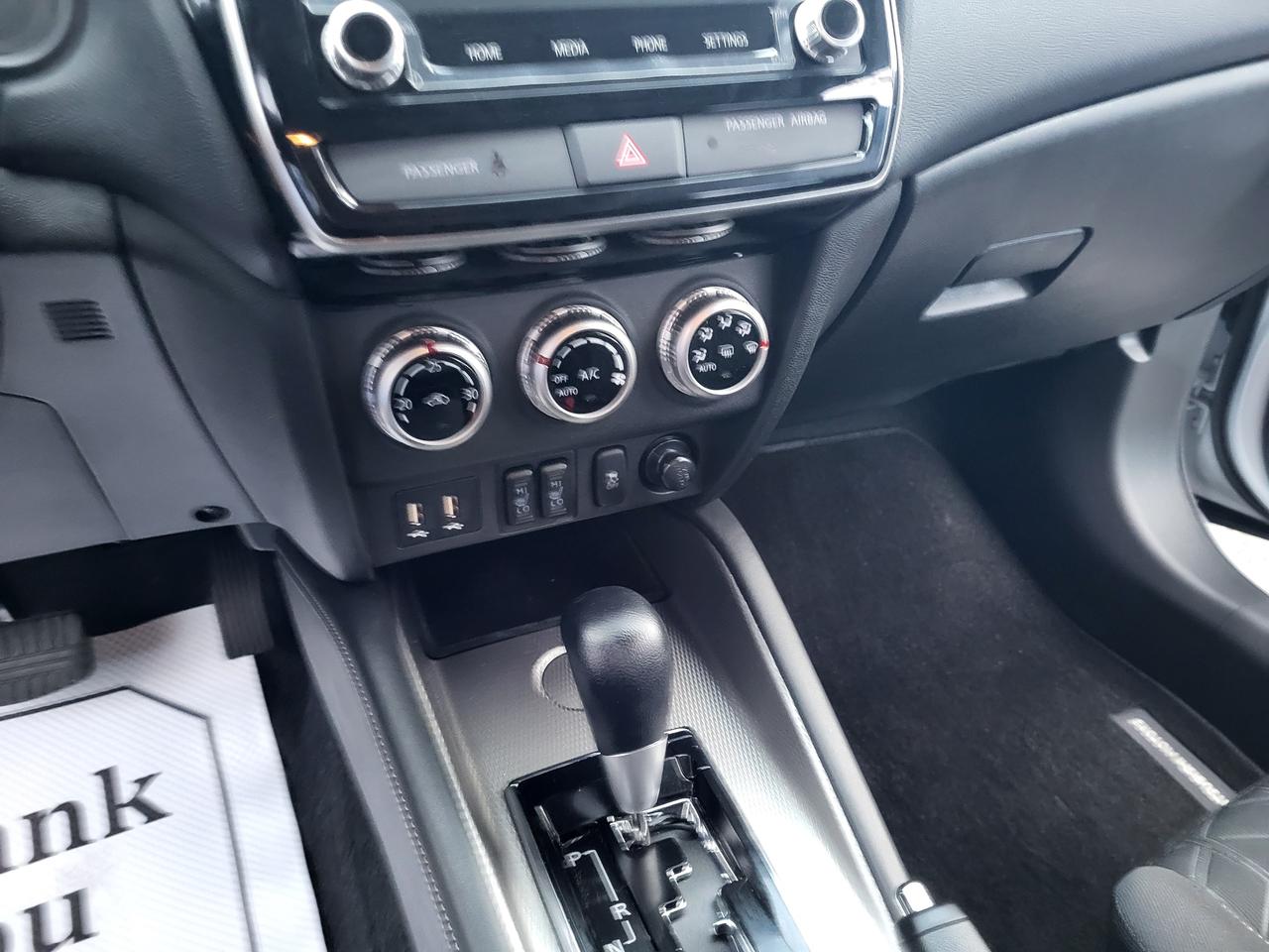 2026 Mitsubishi RVR ES FWD Photo