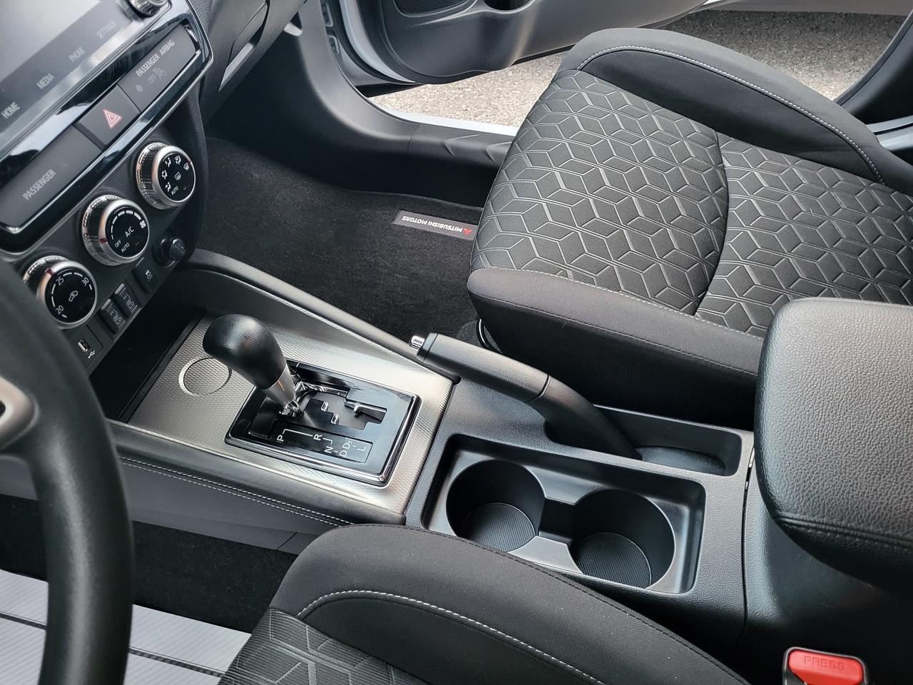 2026 Mitsubishi RVR ES FWD Photo