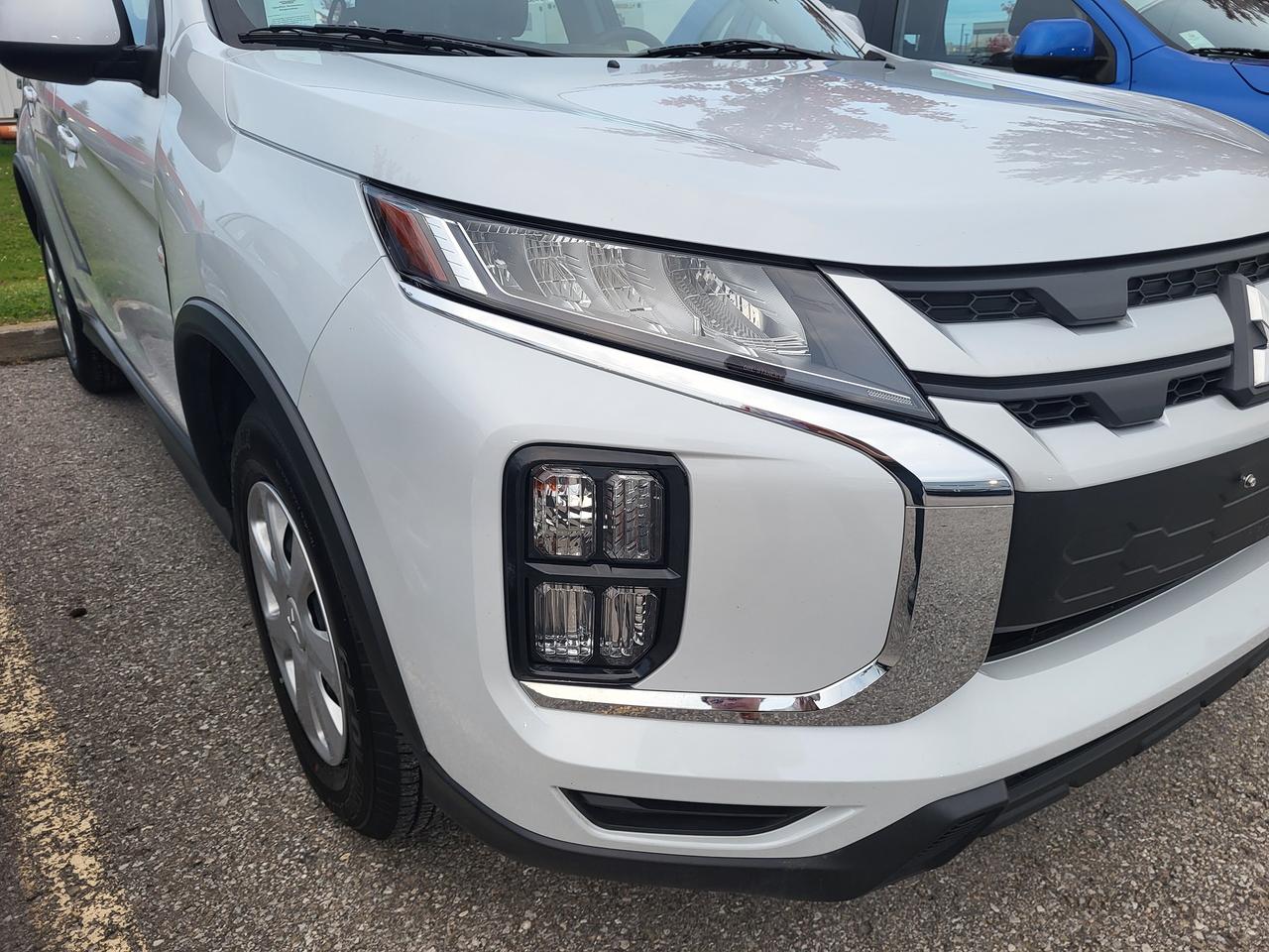 2026 Mitsubishi RVR ES FWD Photo
