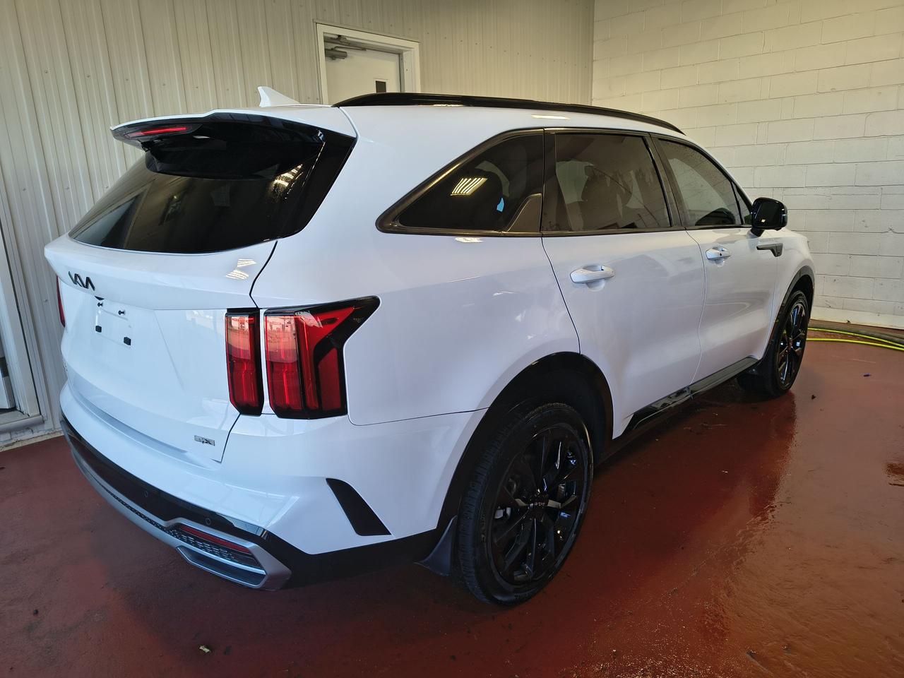 2023 Kia Sorento SX Photo