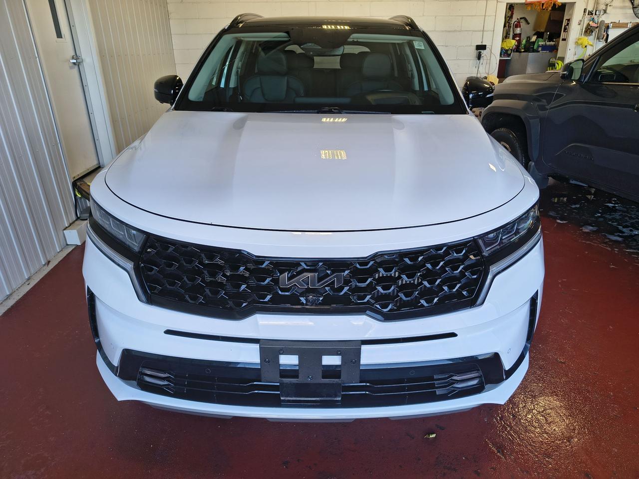 2023 Kia Sorento SX Photo