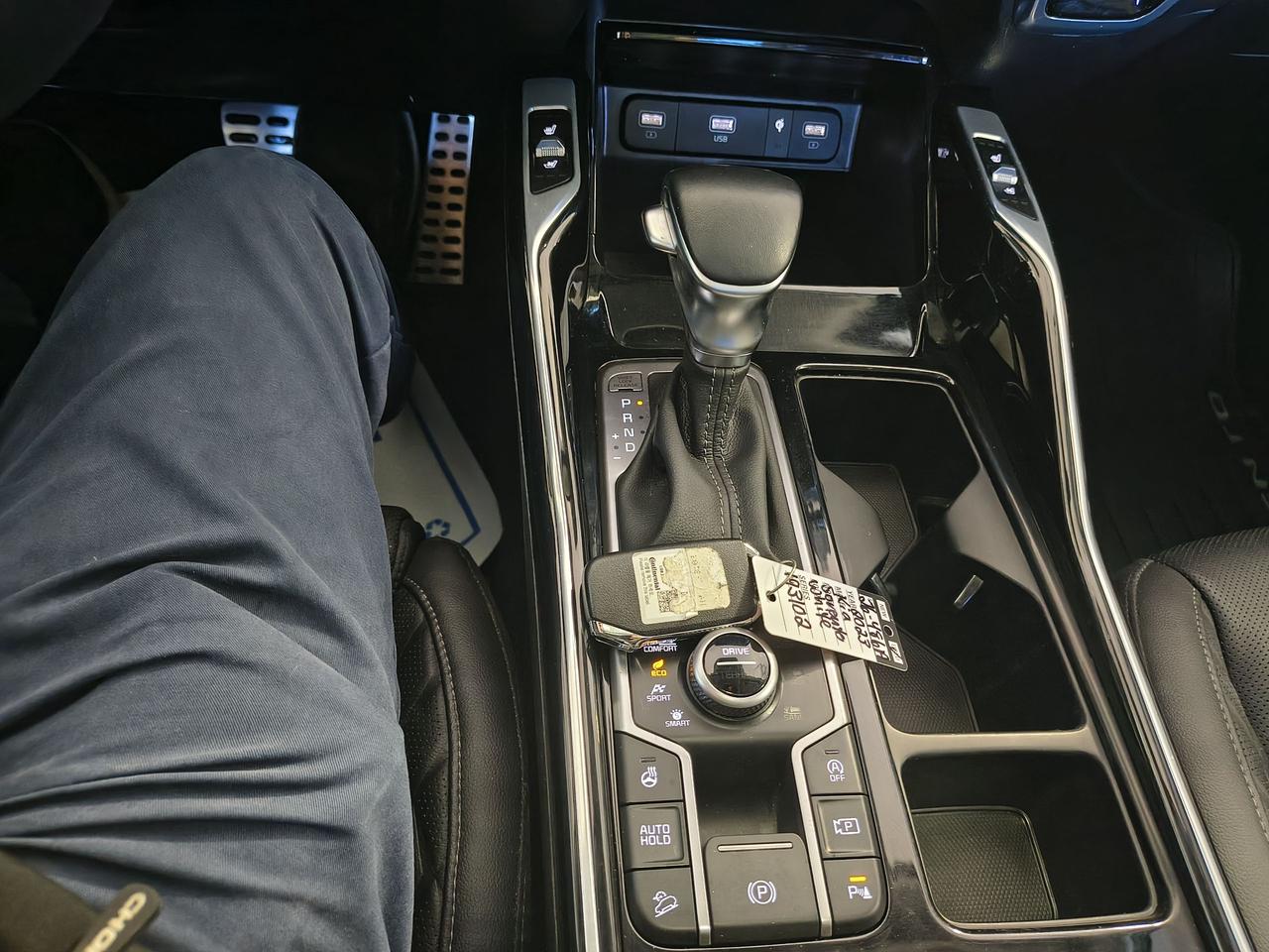 2023 Kia Sorento SX Photo0