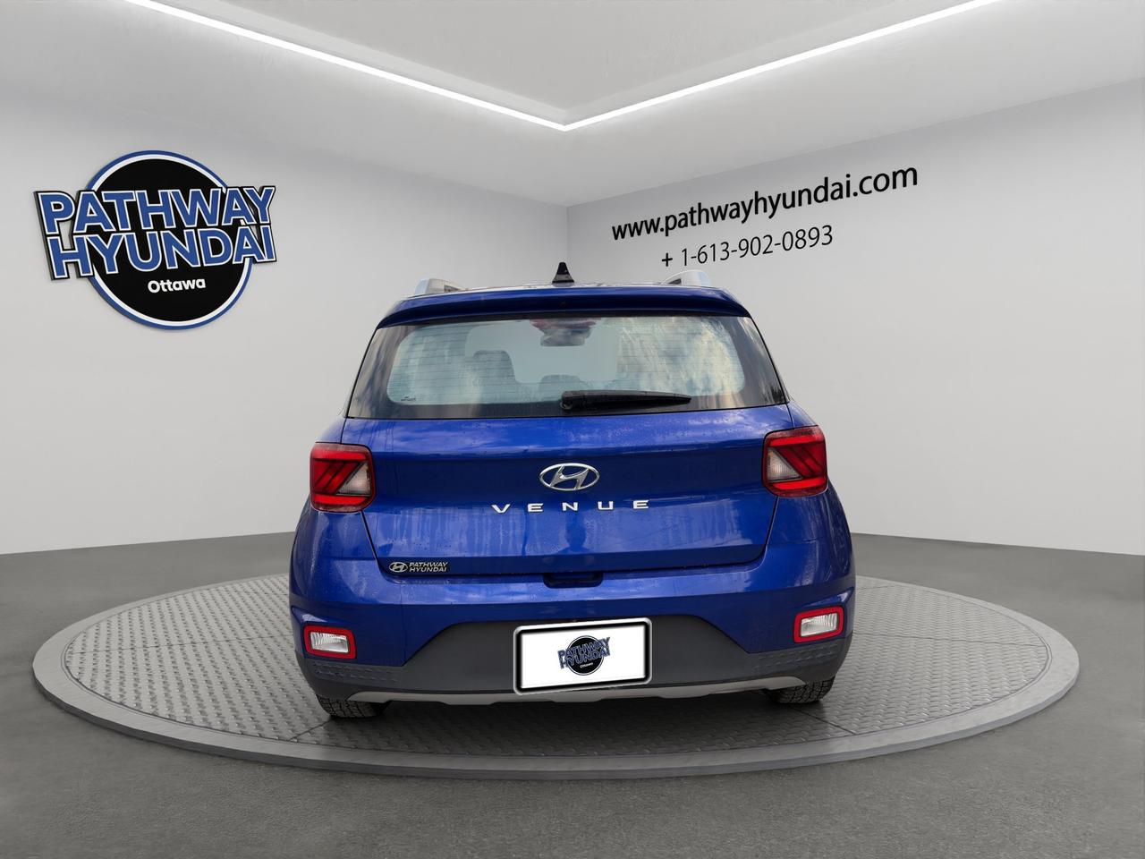 2022 Hyundai Venue Preferred | Blind Spot Monitor | Heated Seats | Cross Traffic Alert | Lane Departure Warning Photo4