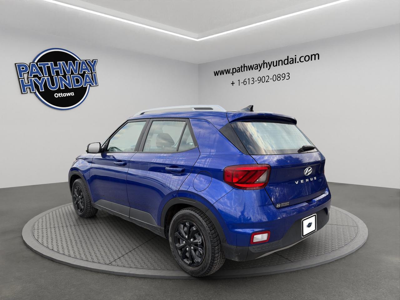 2022 Hyundai Venue Preferred | Blind Spot Monitor | Heated Seats | Cross Traffic Alert | Lane Departure Warning Photo