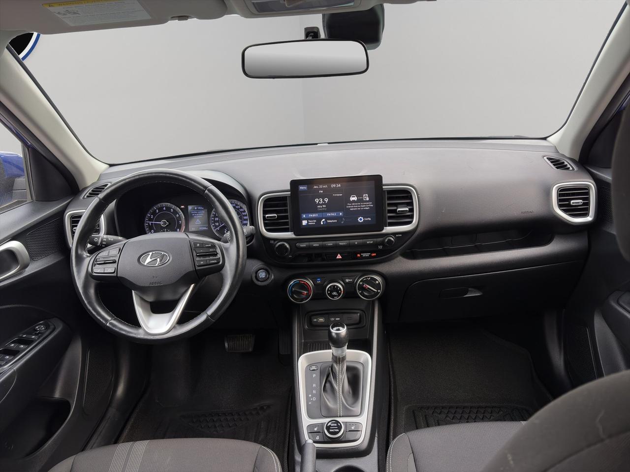 2022 Hyundai Venue Preferred | Blind Spot Monitor | Heated Seats | Cross Traffic Alert | Lane Departure Warning Photo