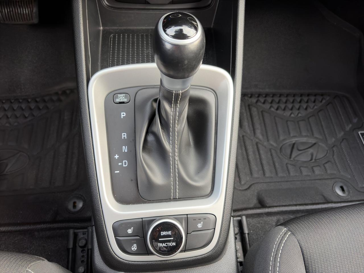 2022 Hyundai Venue Preferred | Blind Spot Monitor | Heated Seats | Cross Traffic Alert | Lane Departure Warning Photo
