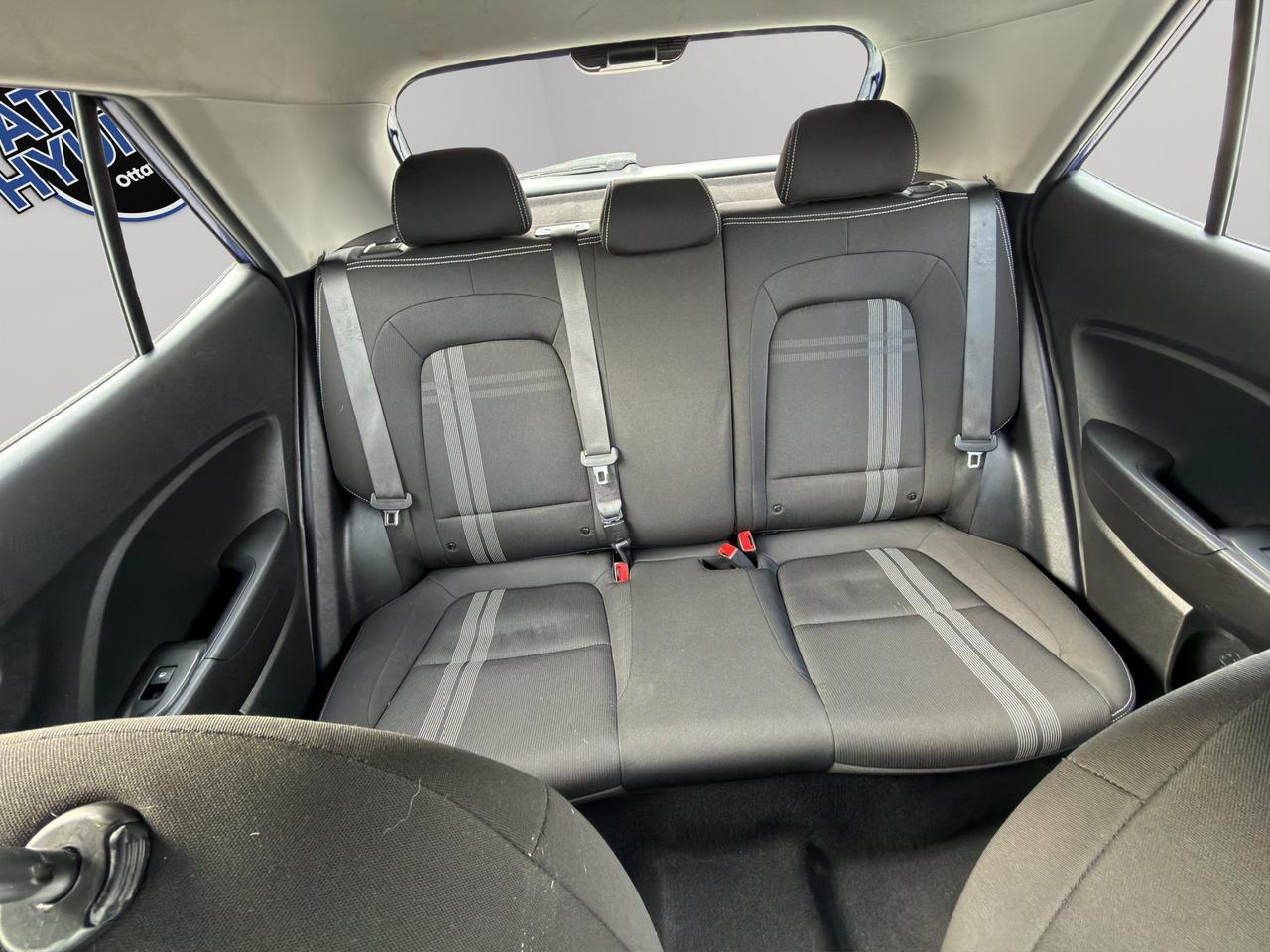 2022 Hyundai Venue Preferred | Blind Spot Monitor | Heated Seats | Cross Traffic Alert | Lane Departure Warning Photo
