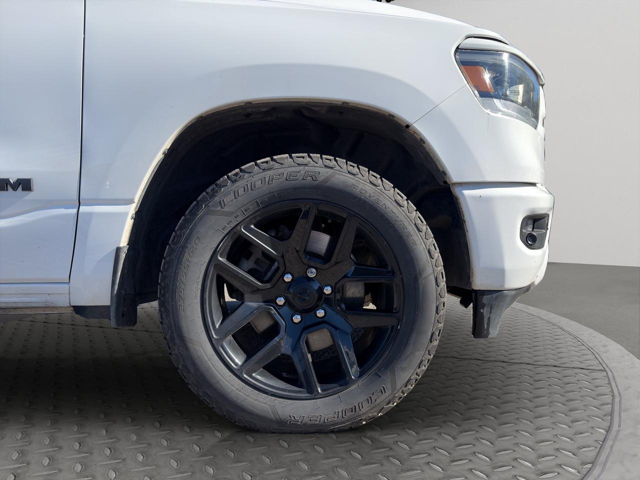 2022 RAM 1500 Sport | 5.7L V8 |11,000lbs Towing Capacity l A Wheel Drive | Anti-Lock Breaks | Dual Transmission | Photo1