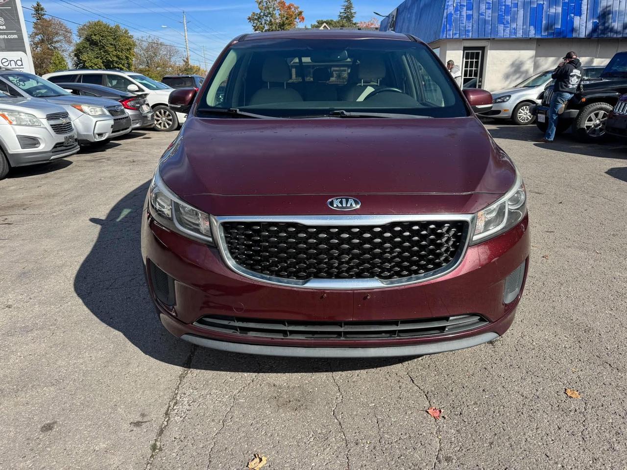 2017 Kia Sedona LX - Photo #3