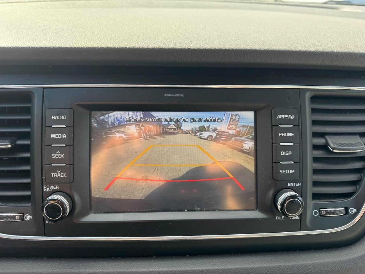 2017 Kia Sedona LX - Photo #20
