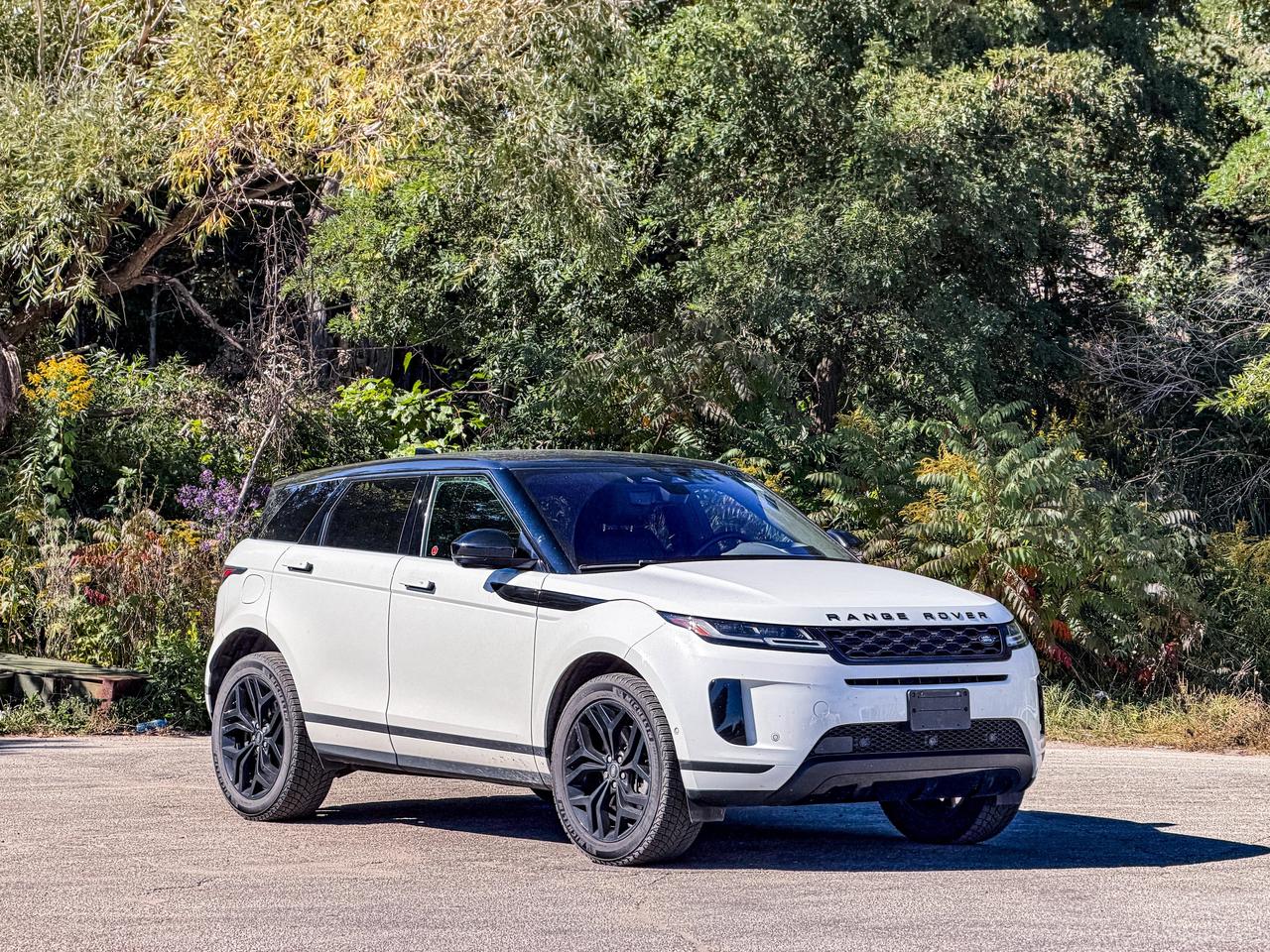 2021 Land Rover Range Rover Evoque SE Photo